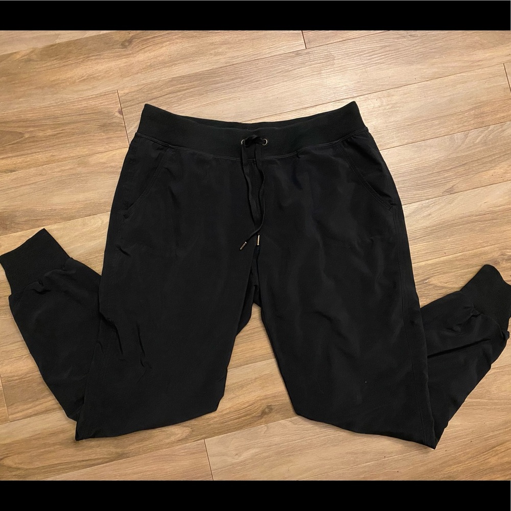 ✨Athleta joggers!✨